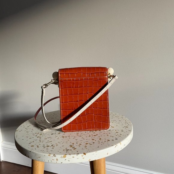 Cafune Bellows Crossbody Bag - Picture 2 of 10